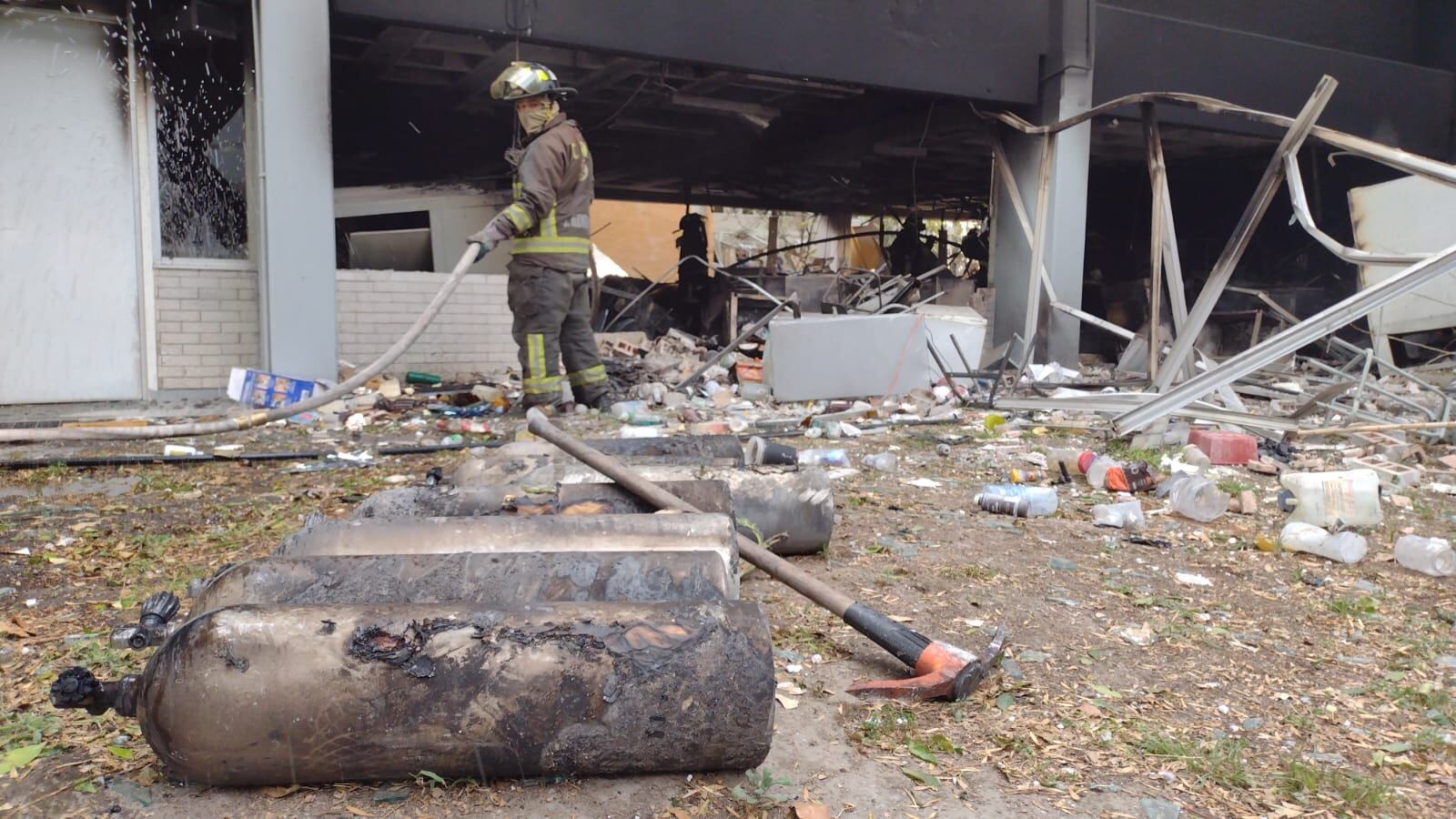 Explosión en FES Zaragoza