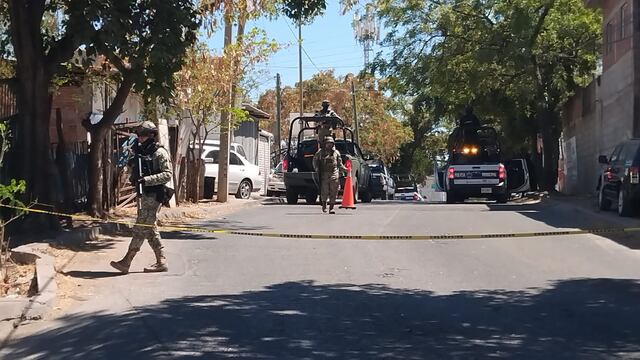 Culiacán hoy 27 de marzo 2025: Enfrentamiento en colonia Lázaro Cárdenas deja vehículos incendiados y heridos