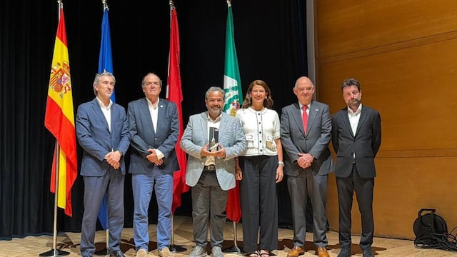 Monterrey recibió el reconocimiento internacional La Escoba de Oro por sus programas de sostenibilidad ambiental.