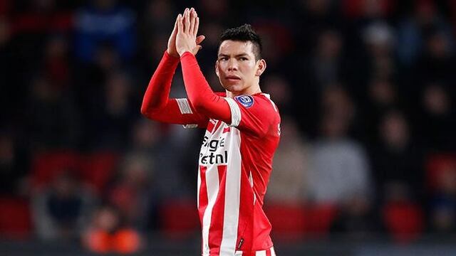 Lozano en un partido con el PSV