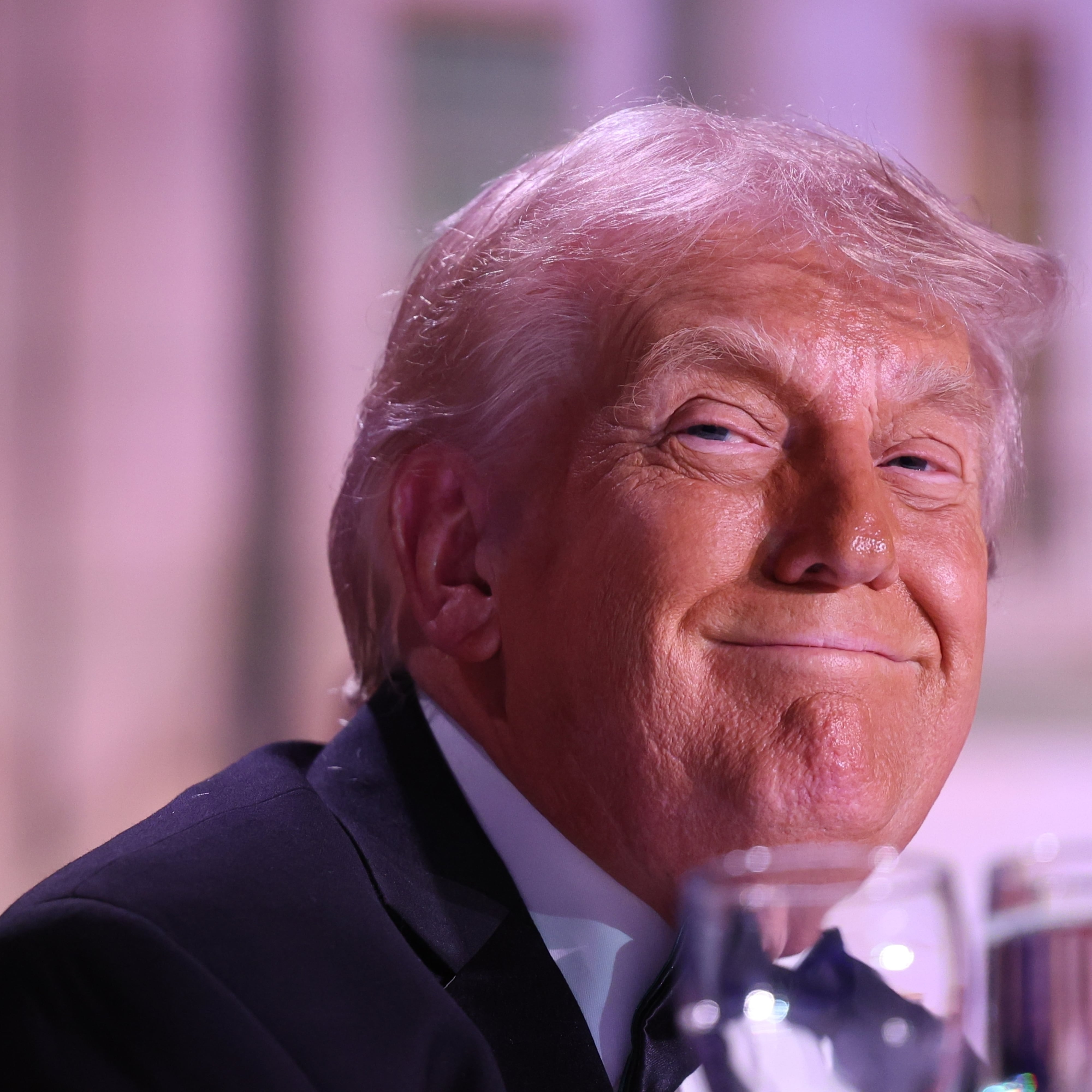 Trump lanza ultimátum a Irán: abrir el Estrecho de Ormuz o enfrentar más bombardeos