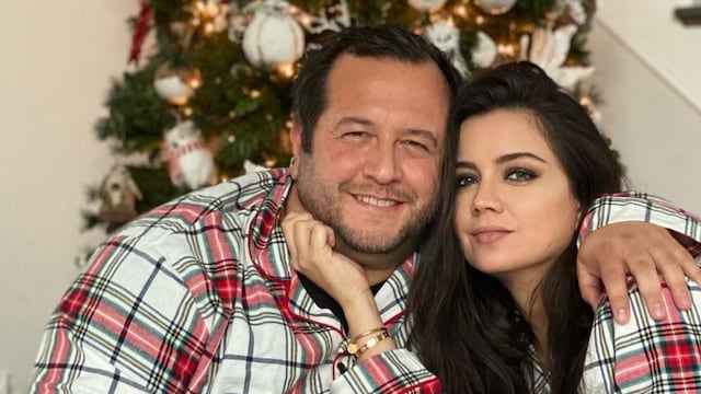 Carolyn Adams y su esposo José Ramón López Beltrán