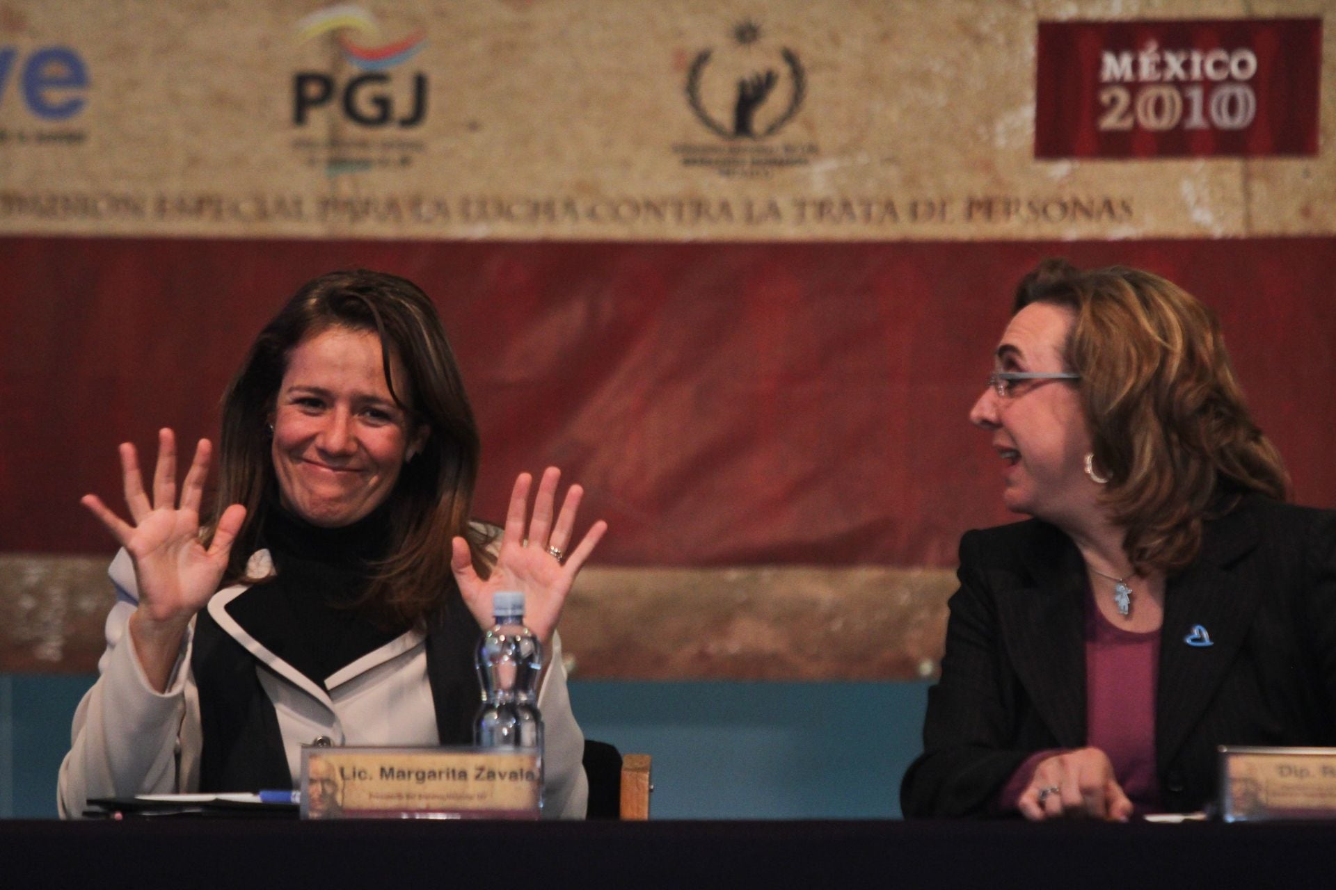 Margarita Zavala y Rosi Orozco en 2010