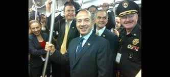 Marcelo Ebrard y Felipe Calderón en la inauguración de la Línea 12 del Metro de la CDMX