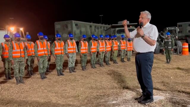 AMLO agradece a ingenieros militares (captura de video)
