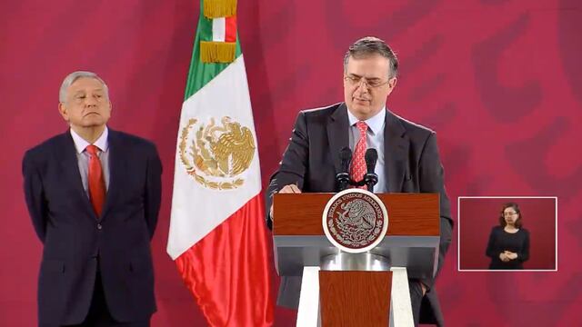 El canciller Marcelo Ebrard y el presidente AMLO en la conferencia de prensa de este lunes 11 de noviembre.