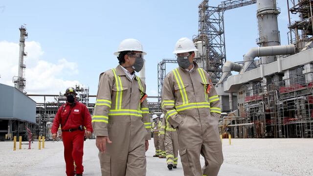 Pemex busca rutas para aumentar combustibles