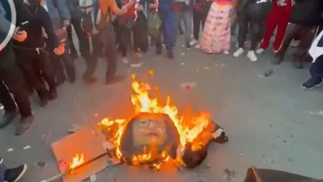 Figura de Norma Piña quemada