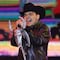 Exnovia de Christian Nodal dice que el cantante hizo contacto visual con ella frente a Belinda
