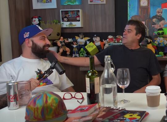 Jorge Van Rankin le pide un beso a Slobotzky