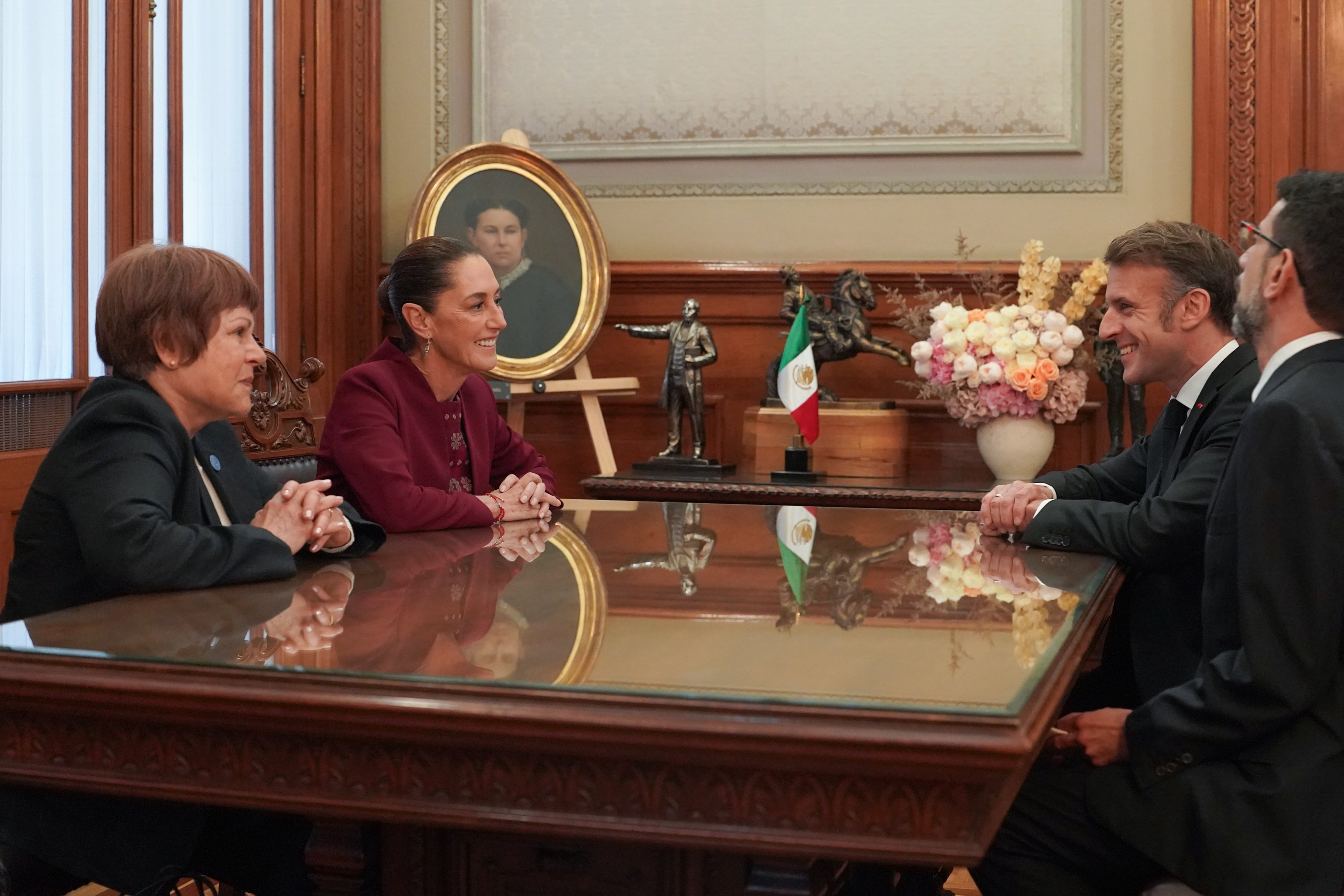 Claudia Sheinbaum con Emmanuel Macron.