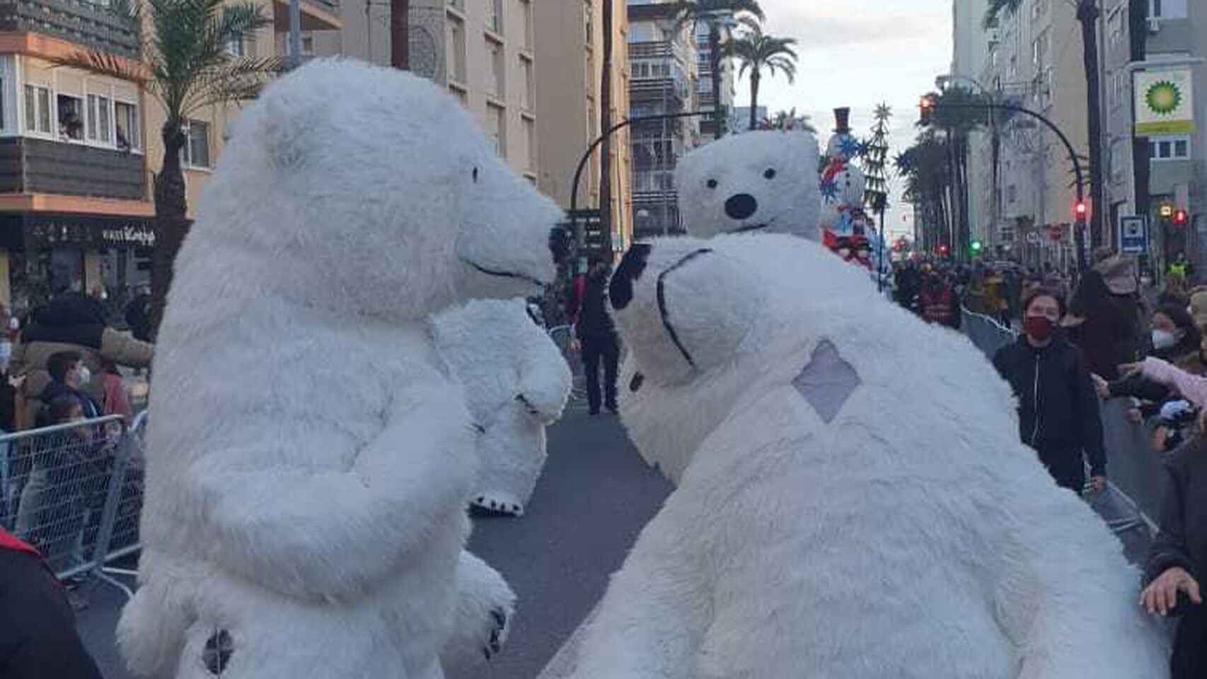 El oso perjudicado: El origen del sticker para fingir que todo está bien