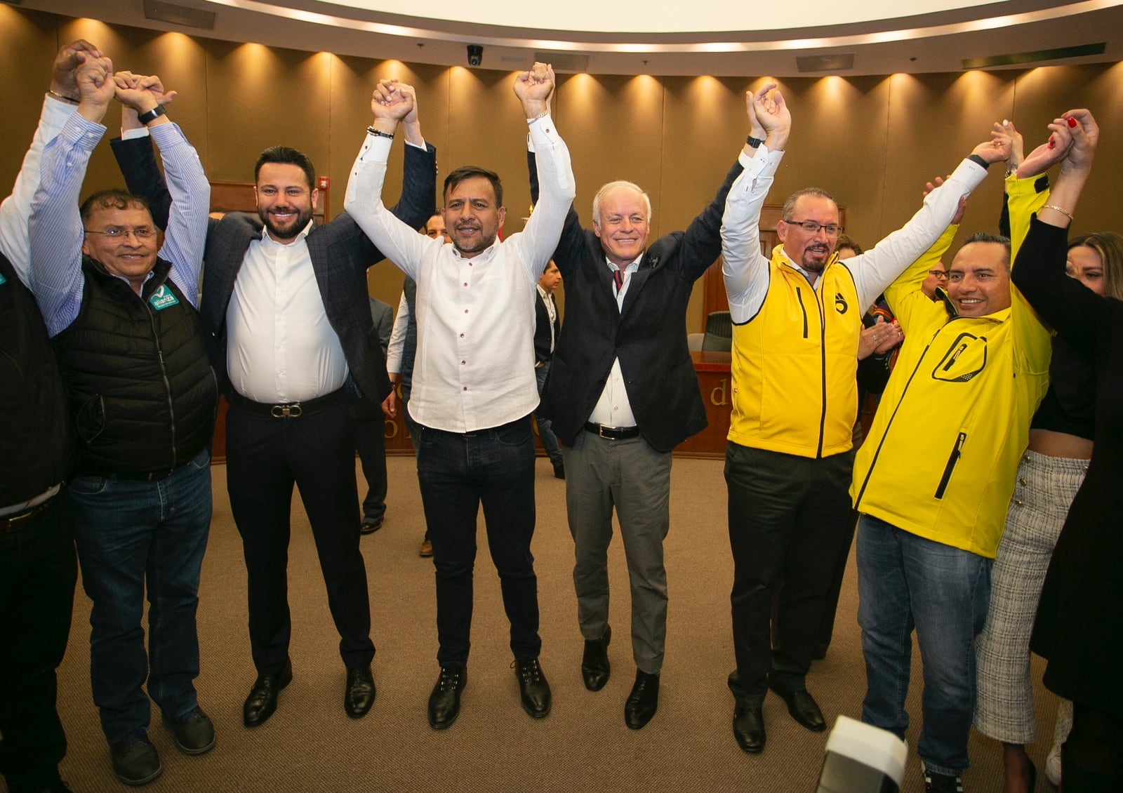 PRI, PAN, PRD y Nueva Alianza registran alianza “Va por el Estado de México”