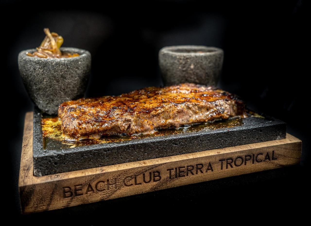 Tierra Tropical Beach Club