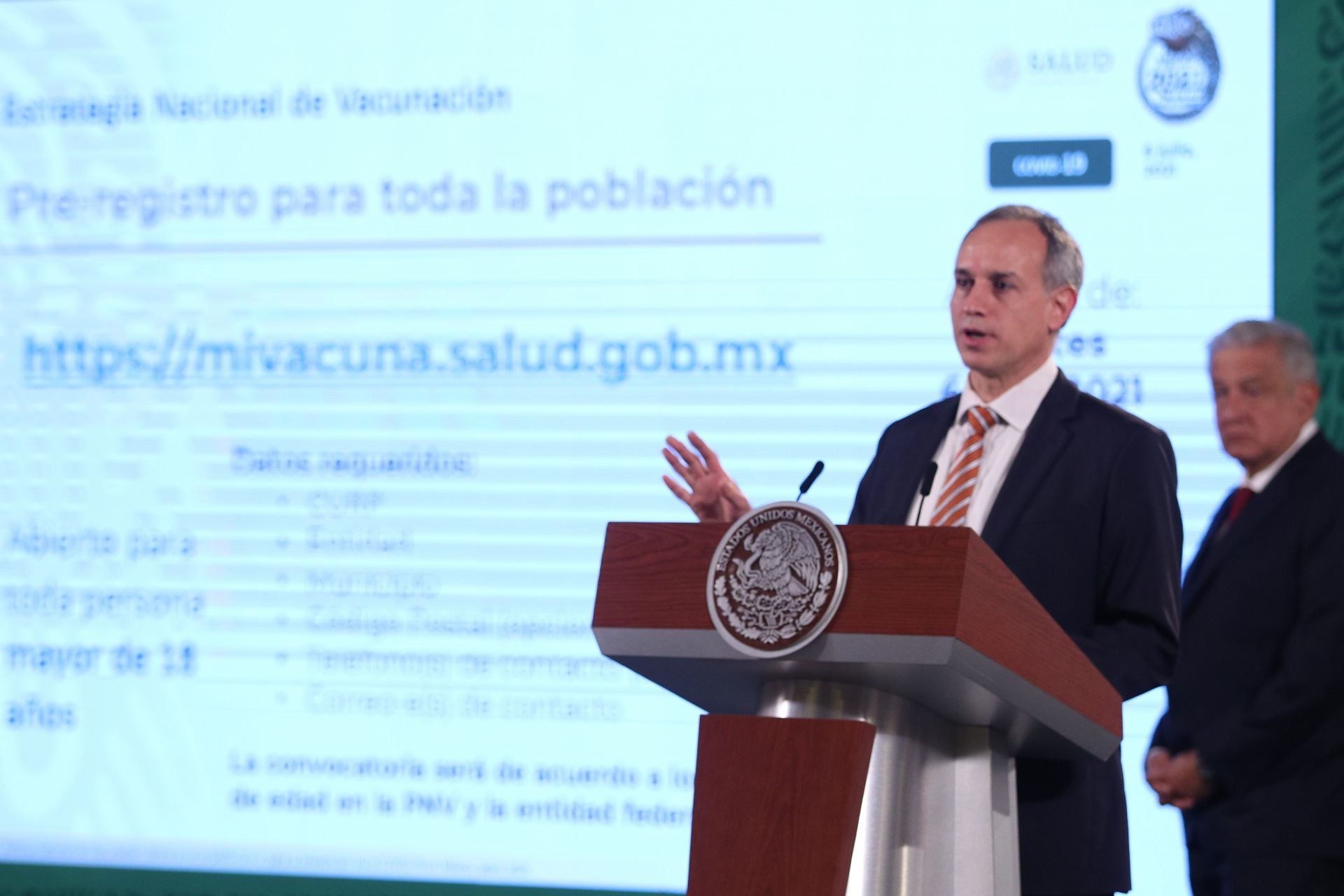 Hugo López-Gatell presenta el Certificado de vacunación cvs Covid