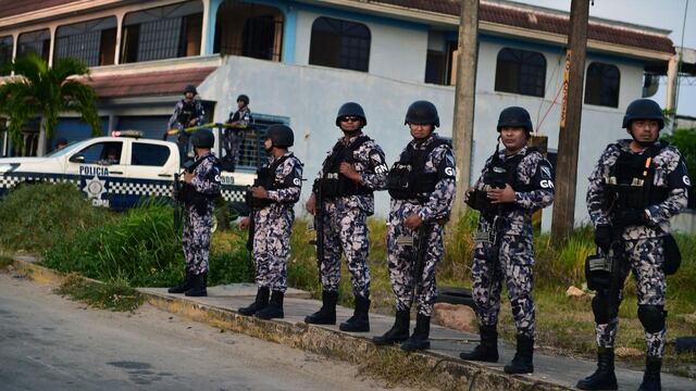 Integrantes de la Guardia Nacional. Adiestramiento.