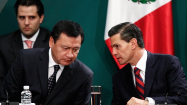 Miguel Ángel Osorio Chong y Enrique Peña Nieto. Renuncia. Foto/Cuartoscuro (Archivo)