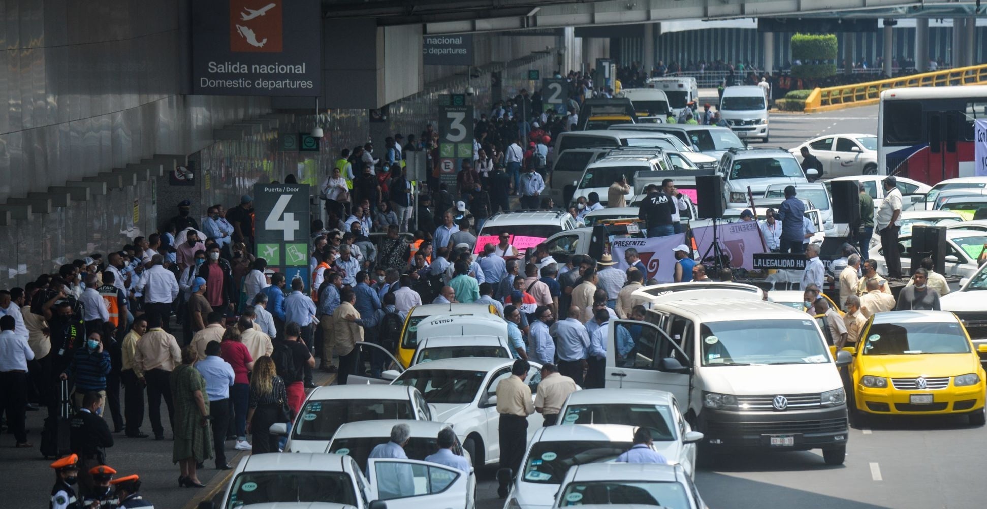 Aeropuerto Internacional de la Ciudad de México (AICM)