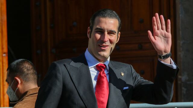 Miguel Torruco Garza, diputado de Morena, sale de Palacio Nacional tras una reunión con el Ejecutivo.