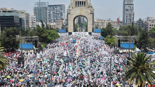 Rosa Icela Rodríguez celebra segunda informe de Claudia Sheinbaum como presidenta.