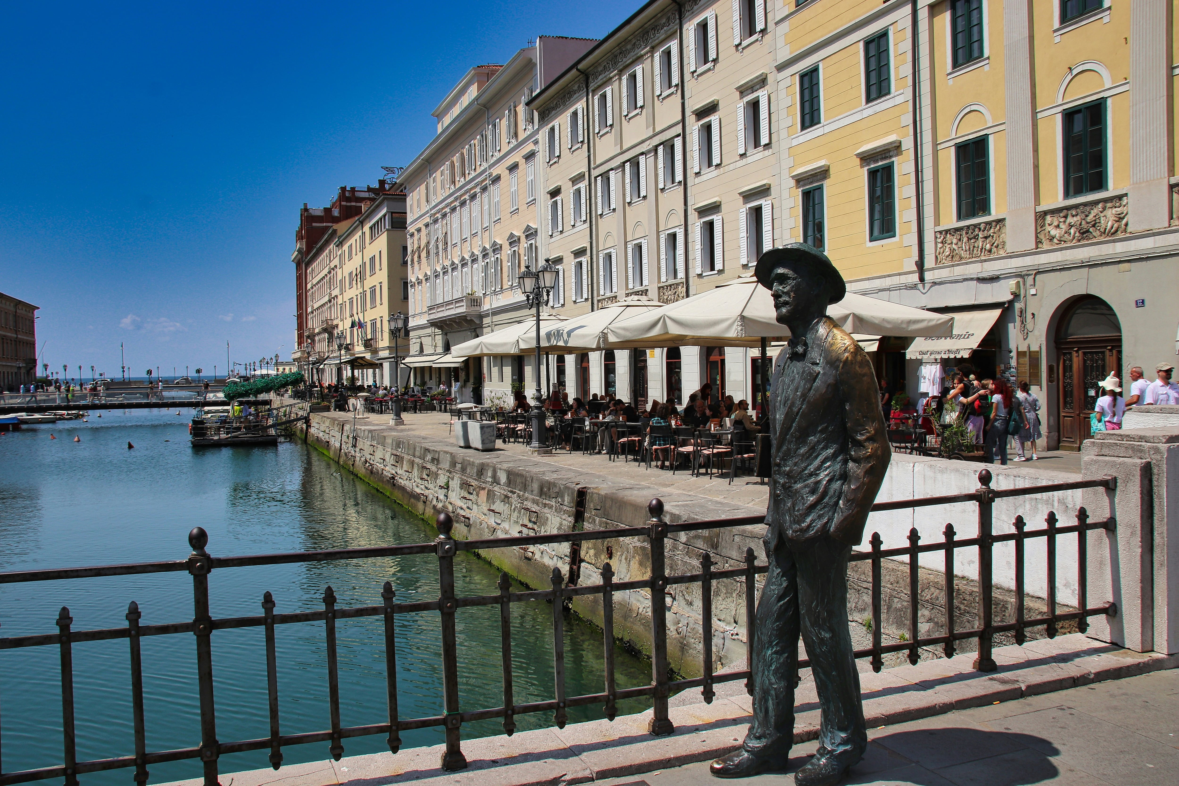 Estatua de James Joyce en Trieste, Italia