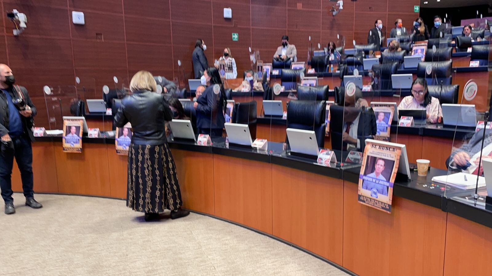 Senadores de Morena exponen a Ricardo Anaya como prófugo de la justicia/ Leticia De la Rosa