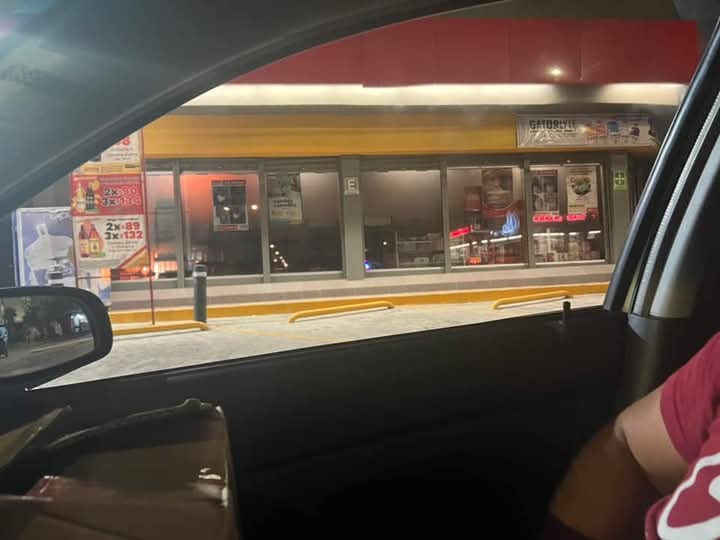 Incendio en Oxxo Puebla