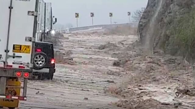 Autopista Monterrey-Saltillo.