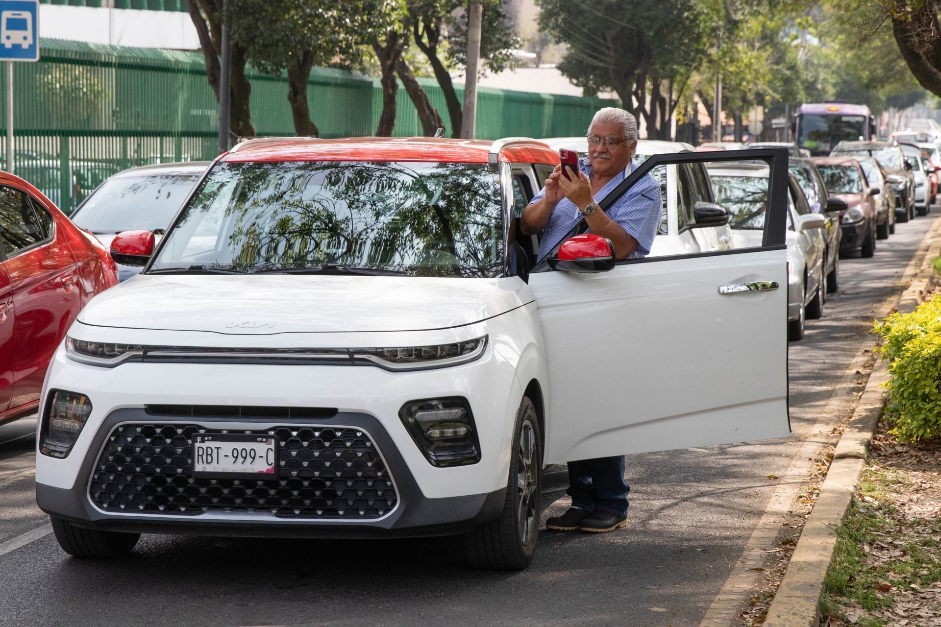 ¿Cuáles son las multas por portaplacas prohibidos en CDMX?