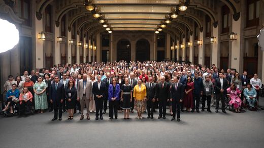 Sheinbaum se reúne con legisladores de Morena y agradece unidad en Palacio Nacional
