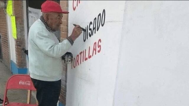 El abuelito de 79 años conmovió al Internet con su amor al trabajo.