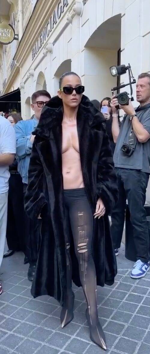 Katy Perry roba miradas con look de infarto en París