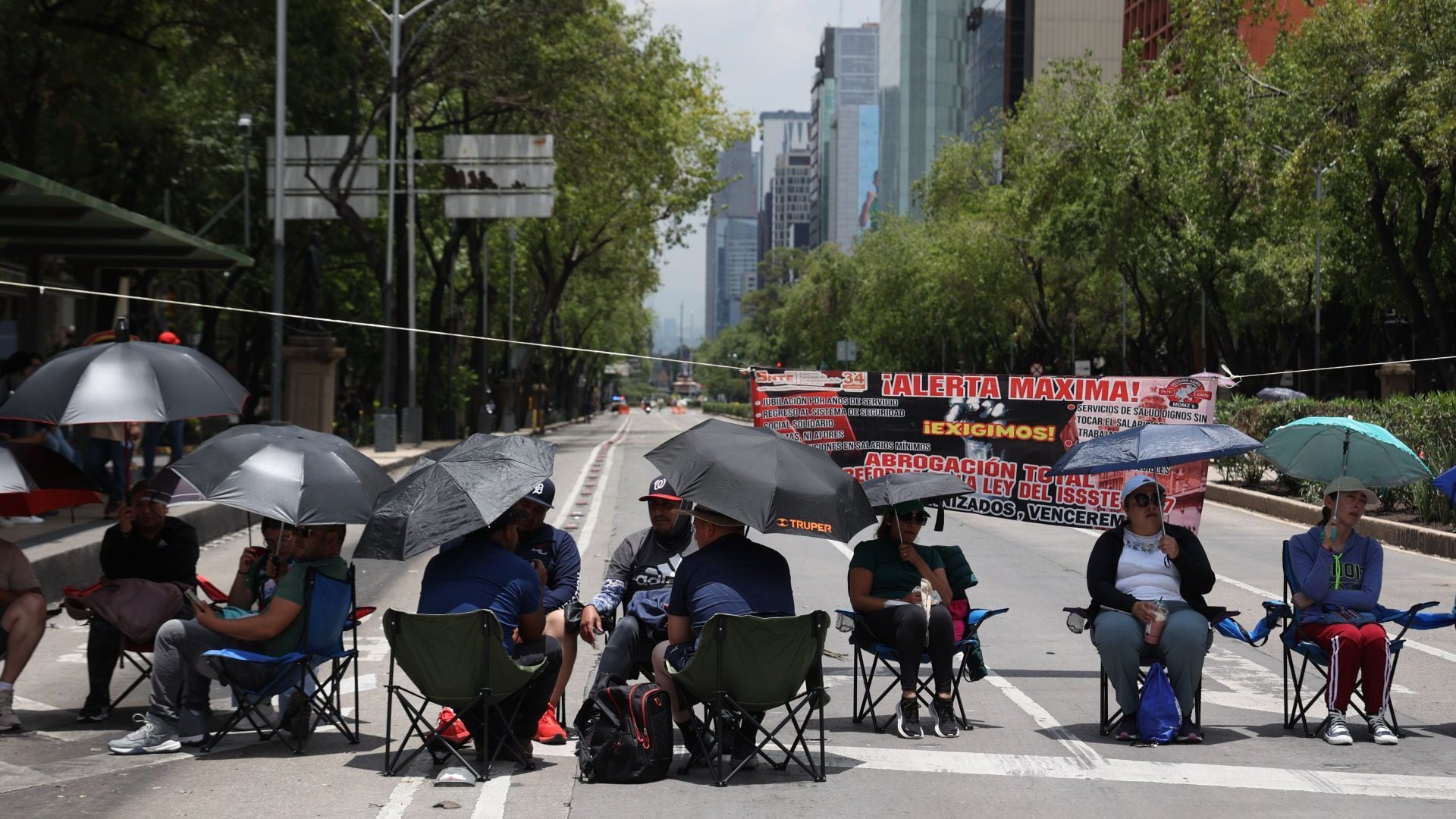 CNTE se retira de Reforma y Bucareli tras romperse el diálogo con autoridades