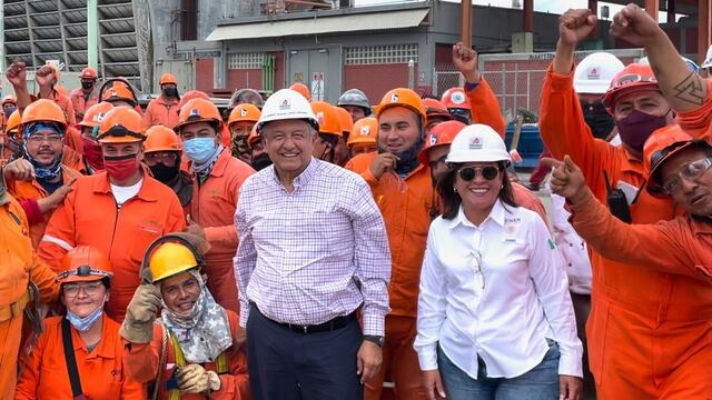 Rocío Nahle y AMLO en refinería Dos Bocas