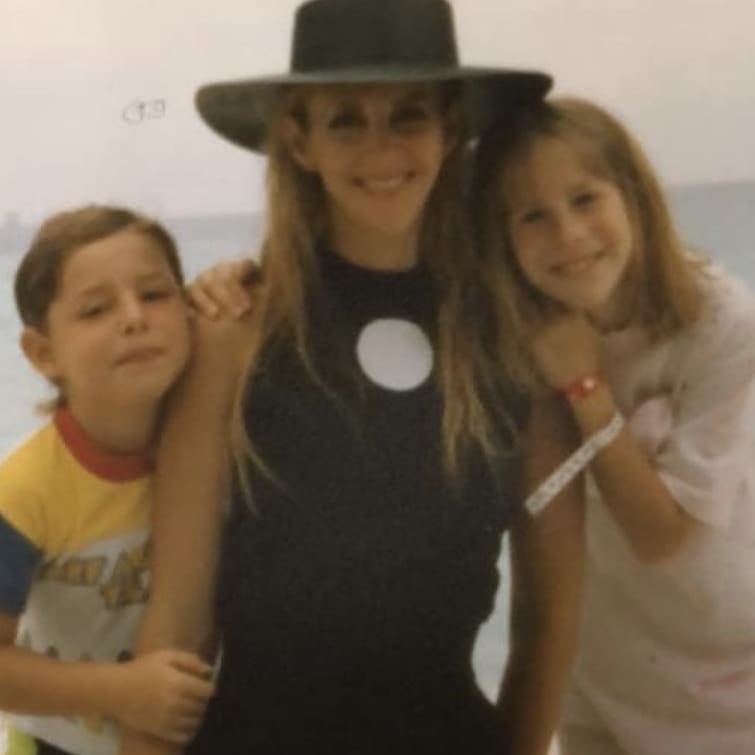 Shanik Berman con sus hijos Karla y Daniel Berman.