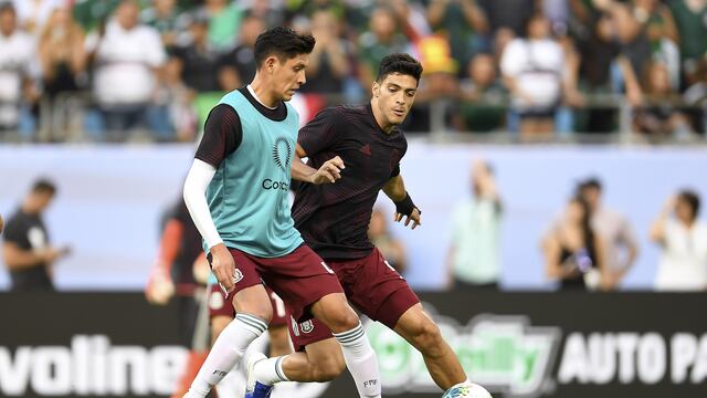 Raúl Jiménez y Edson Álvarez