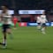 La criminal entrada sobre el Chucky Lozano que hizo explotar a los fans del PSV