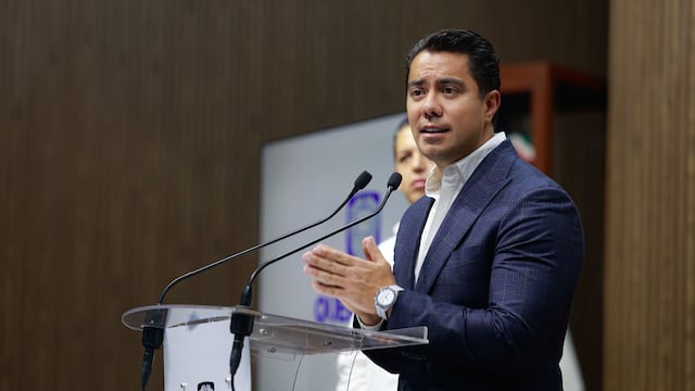 Felifer Macías respalda prohibición de narcocorridos en Querétaro