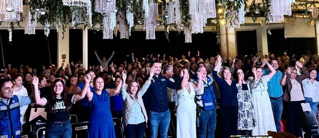 Lucy Meza recibió el apoyo de más de mil mujeres del PAN