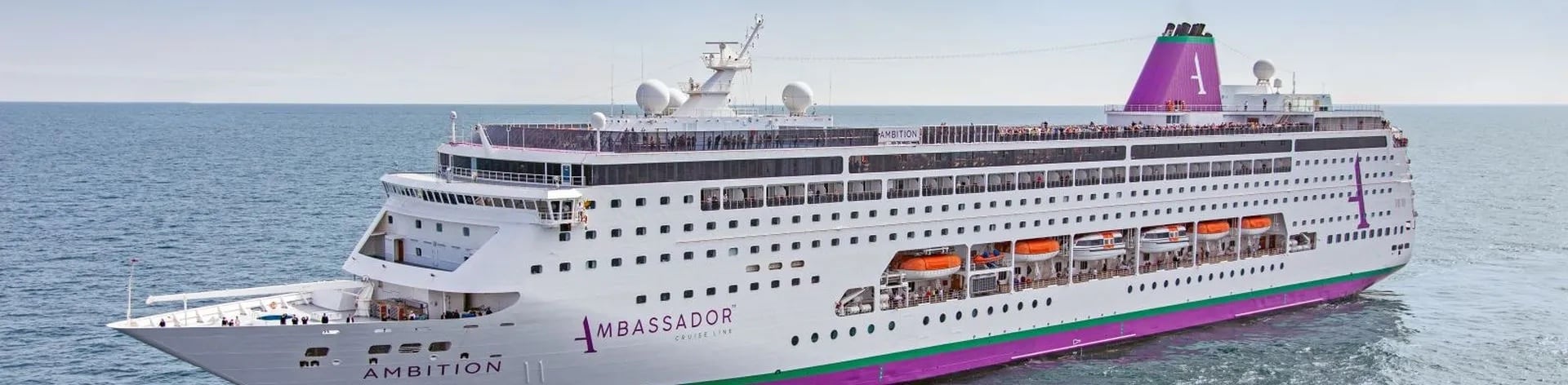Aíslan en Francia el crucero Ambition de Ambassador Cruise Line