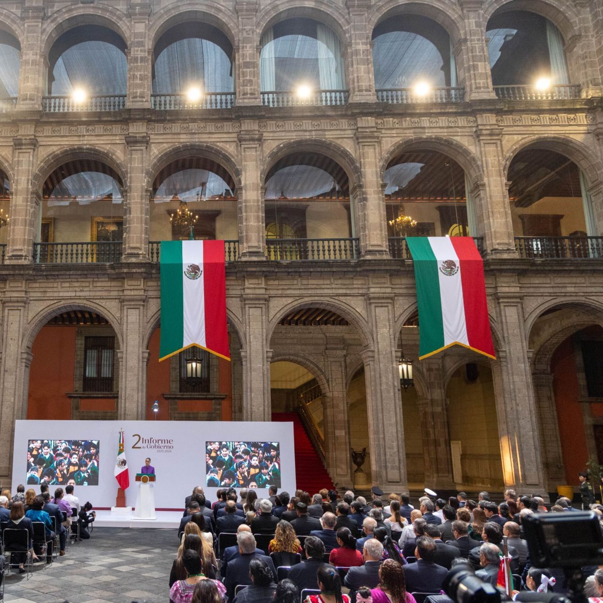 El país de las dos realidades: lo que Sheinbaum presume y lo que México padece