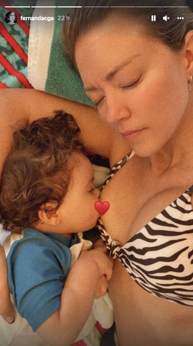 Fernanda Castillo amamanta a Liam