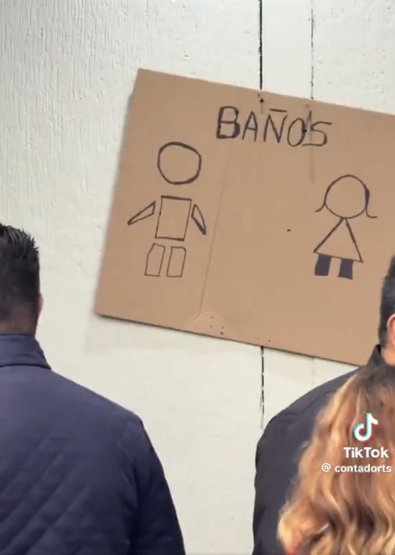 En Estados Unidos sorprende letrero en baños del Estadio Banorte a un mes del Mundial 2026.