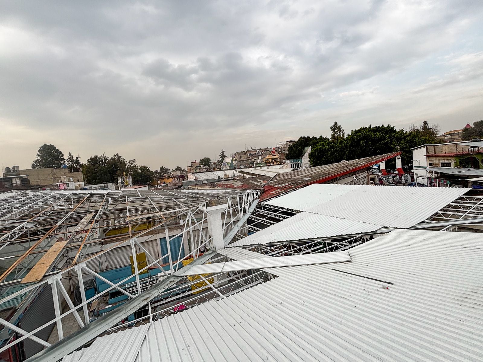 Gobierno de Isaac Montoya rehabilita mercado "El Molinito".