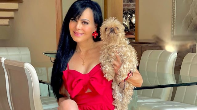 Maribel Guardia con su perrito