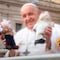 Papa Francisco: La vez que le regalaron un peluche del Dr Simi