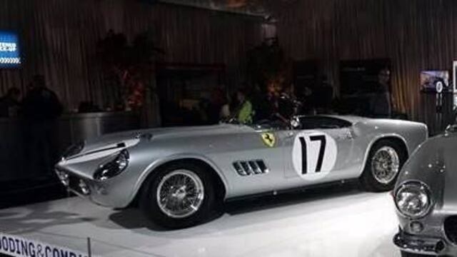 Ferrari en subasta. Millones a Hank Rhon.