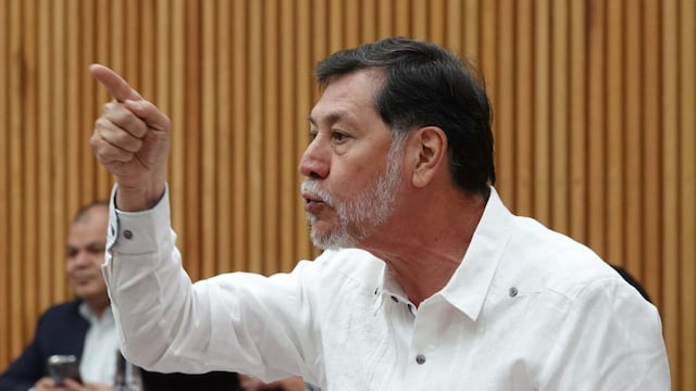Gerardo Fernández Noroña en sesión del INE