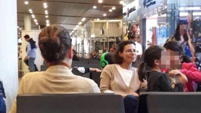 no fue detenida y sigue libre para seguir haciendo lo que le venga en gana, así está acostumbrada