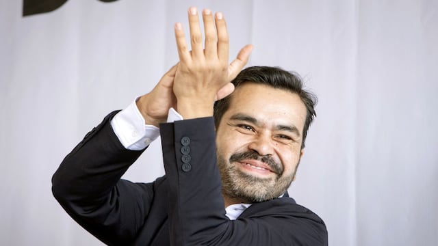 Álvarez Máynez presenta denuncia en Profeco por abusos en la preventa de BTS